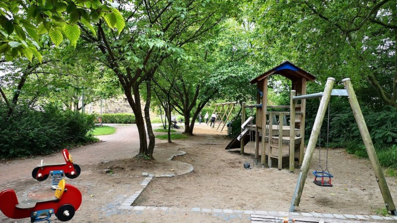 Der erlebnisreiche Spielplatz auf der Burg, © EST