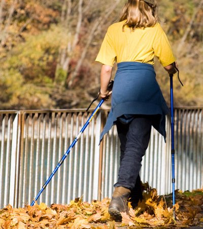 Nordic Walking im Herbst, © Alan Rainbow/PIXELIO