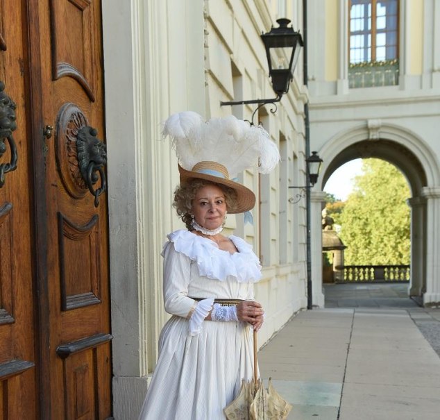 Kostümführung: Franziska von Hohenheim, © Fotograf: Reiner Pfisterer