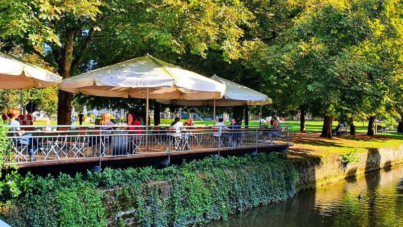 Direkt am Neckar sitzen und sich's gut gehen lassen, © EST