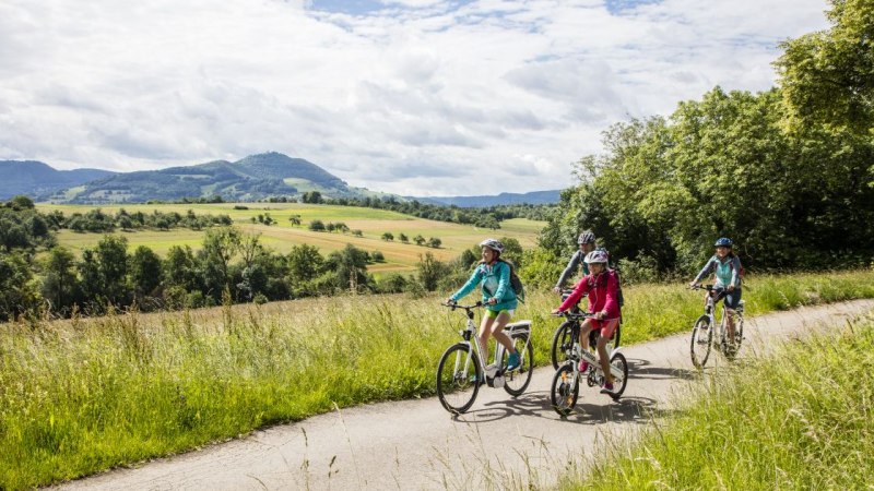 Familie unterwegs mit Fahrrädern durch Kirchheim und Umgebung., © Torsten Wenzler