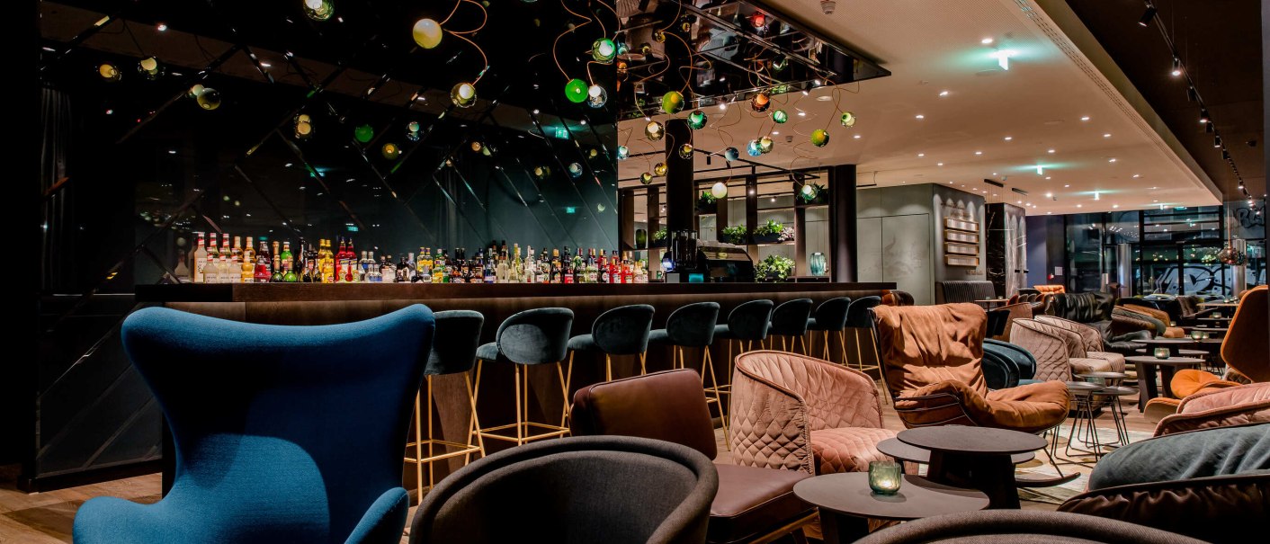 Bar, © Motel One - Stuttgart Hauptbahnhof