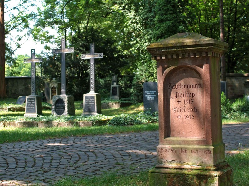 Alter Friedhof in Fellbach, © © Peter D. Hartung 0711-4204325