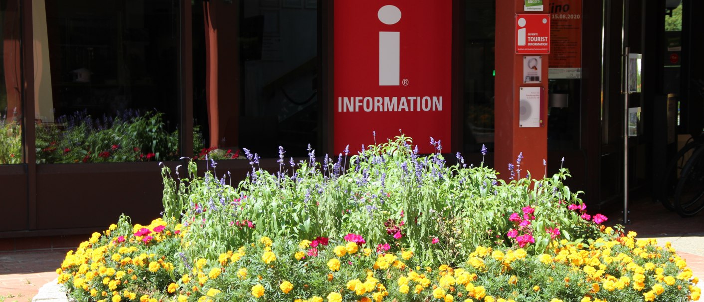 Tourist Information im Kurpark, © Bad Urach Tourismus