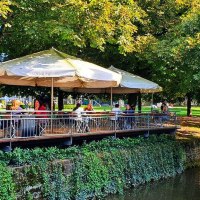 Direkt am Neckar sitzen und sich's gut gehen lassen, © EST